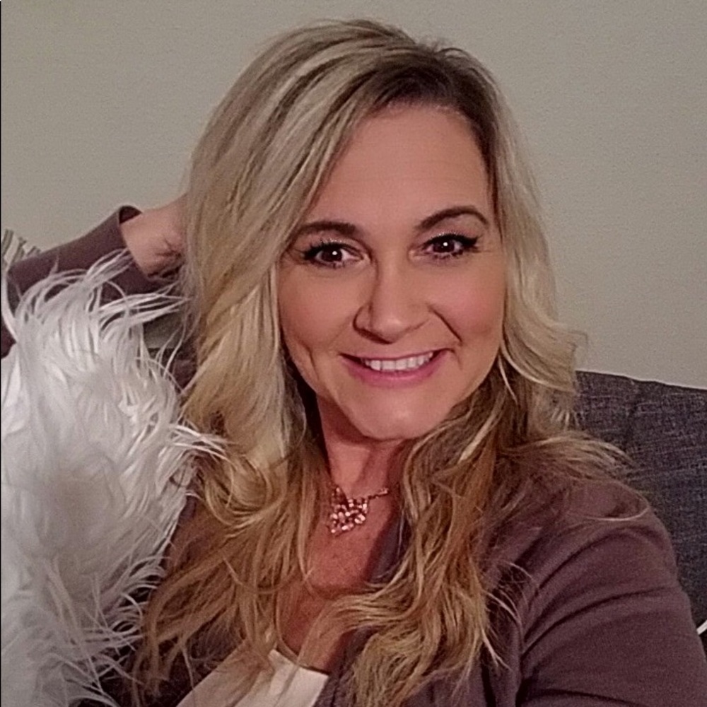 Meet your Posher, Kristin